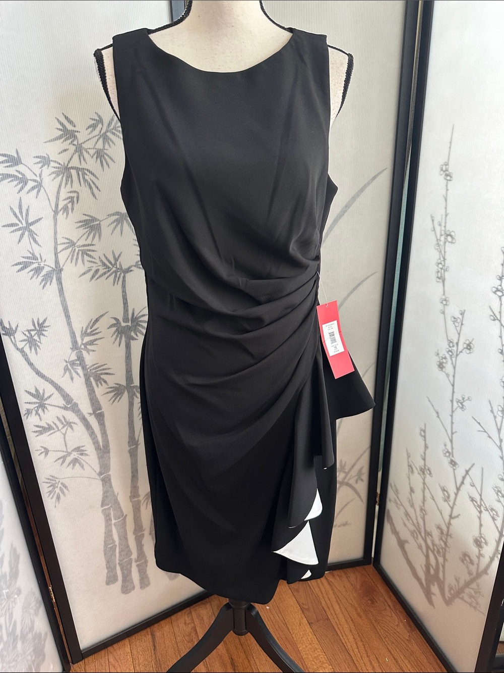 Carmen Marc Valvo Black Sleeveless Ruched Midi Dress